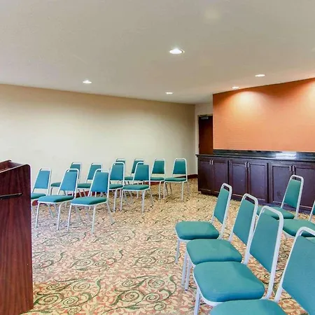 Clarion Pointe Apex - Holly Springs 