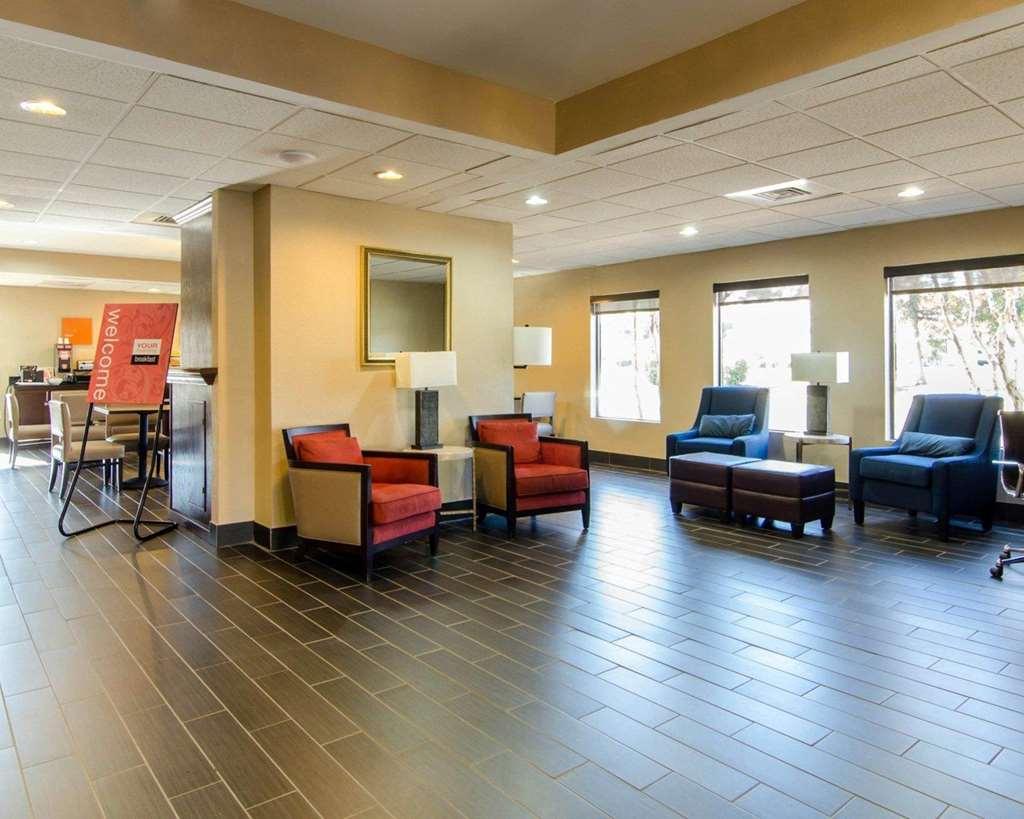 Clarion Pointe - Holly Springs Hotel Apex