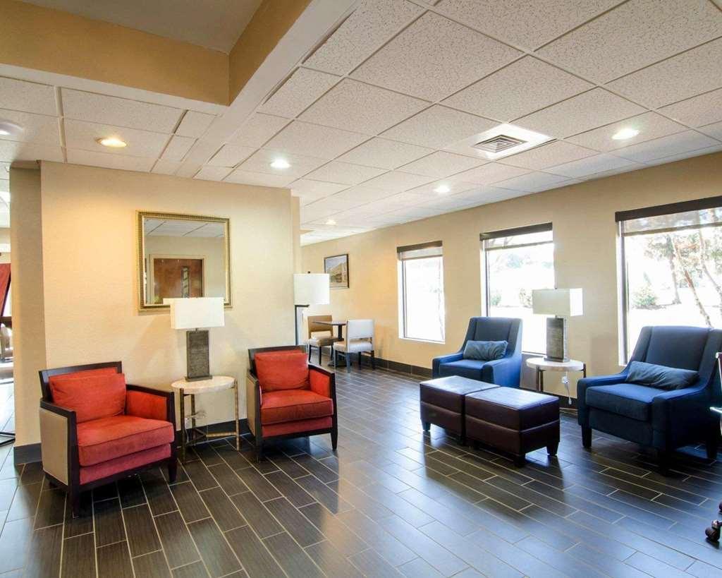 Clarion Pointe - Holly Springs Hotel Apex
