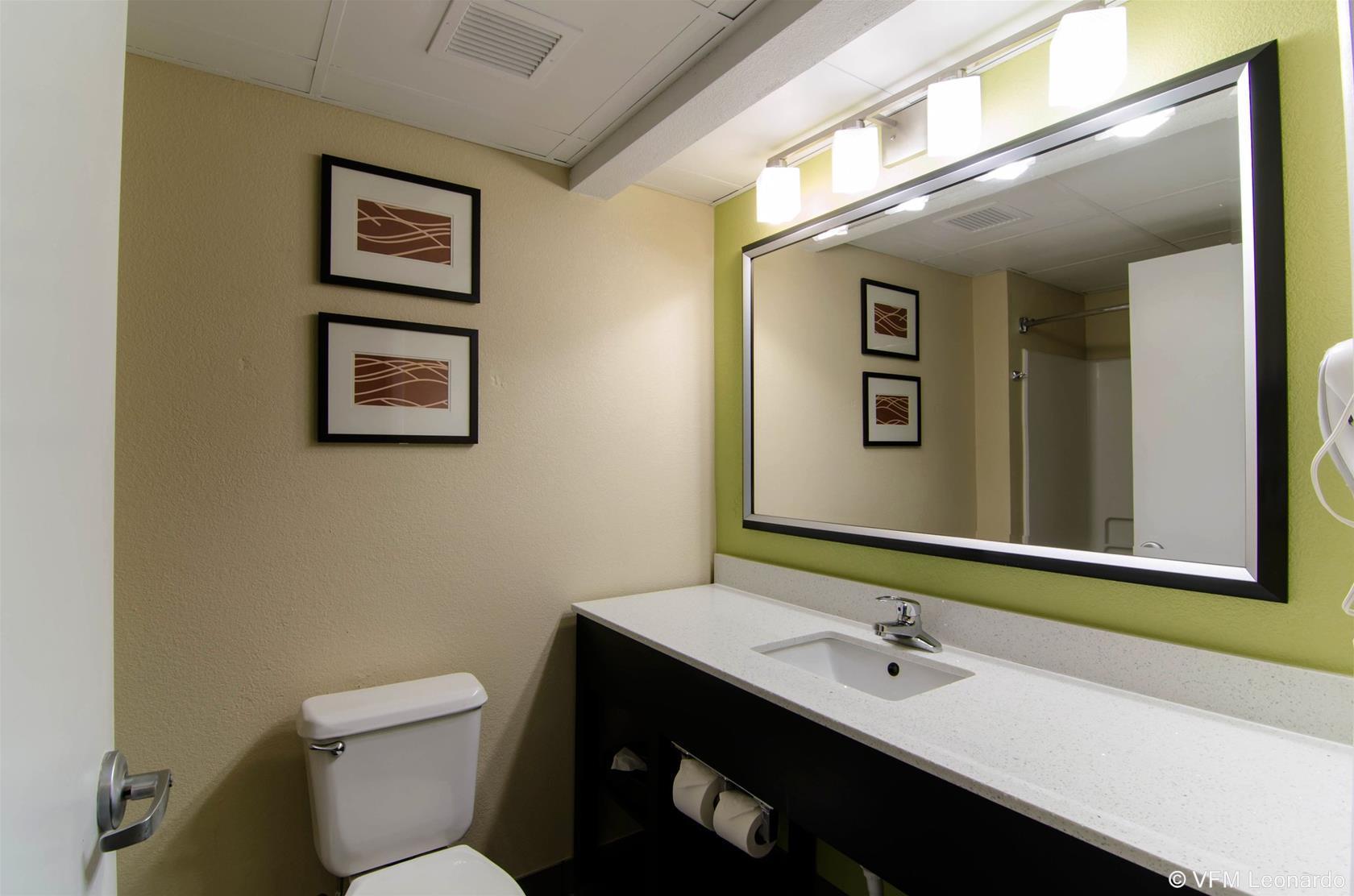 Clarion Pointe - Holly Springs Hotel 2*