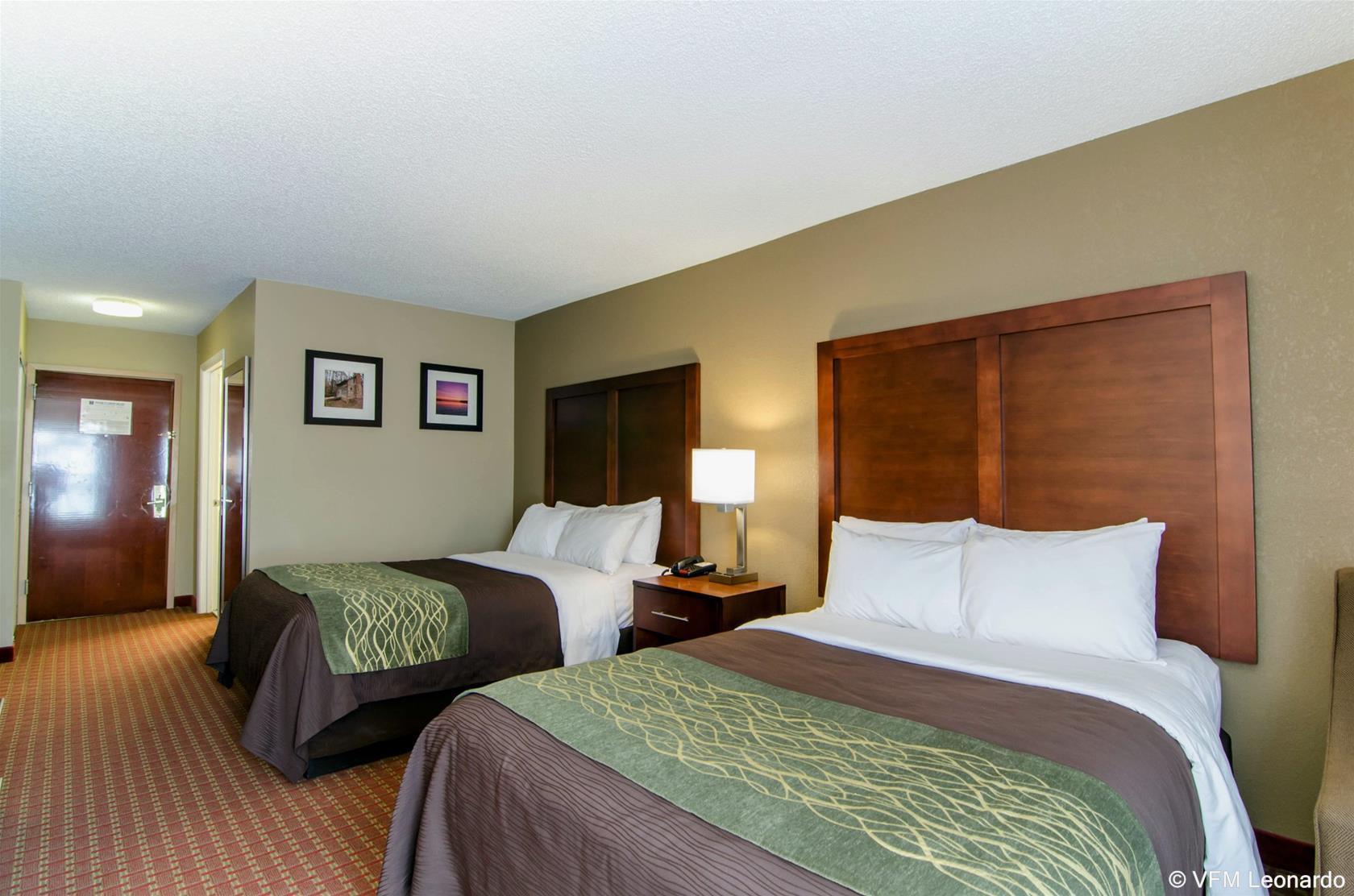 Hotel Clarion Pointe - Holly Springs 2*