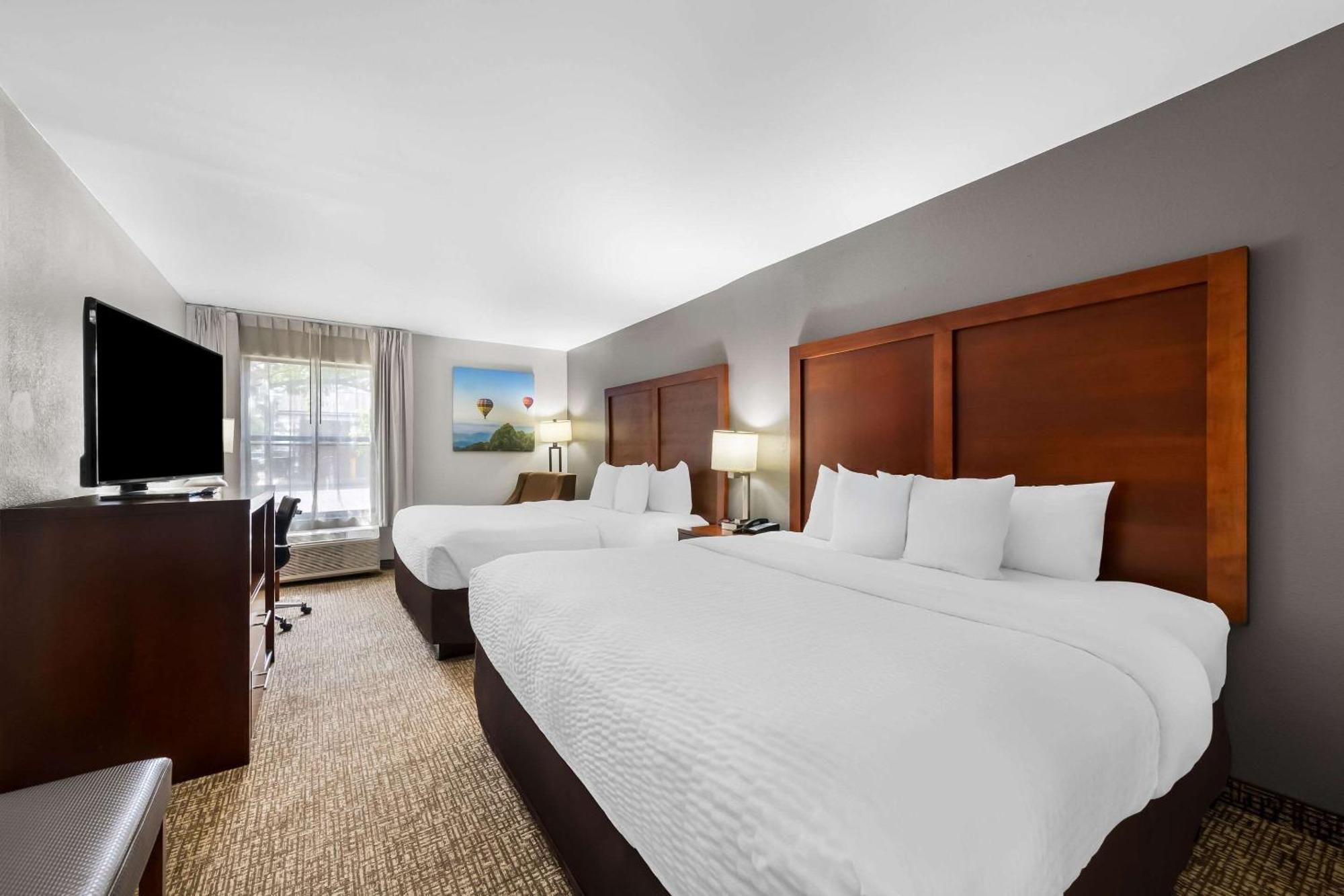Clarion Pointe - Holly Springs Hotel Apex