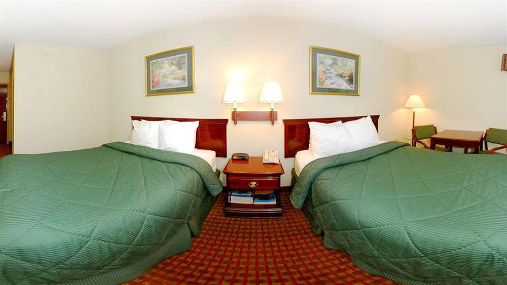 Clarion Pointe - Holly Springs